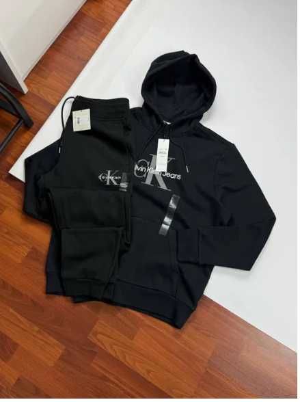 Костюм Сalvin Klein флис,оригинал лучшая цена  S,M,XL с бирками