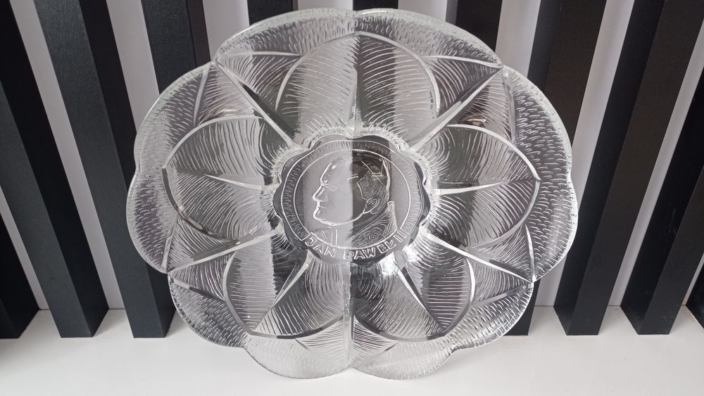 Kryształ , z podobizną Jana Pawła 2