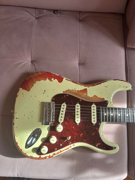 Gitara stratocaster custom