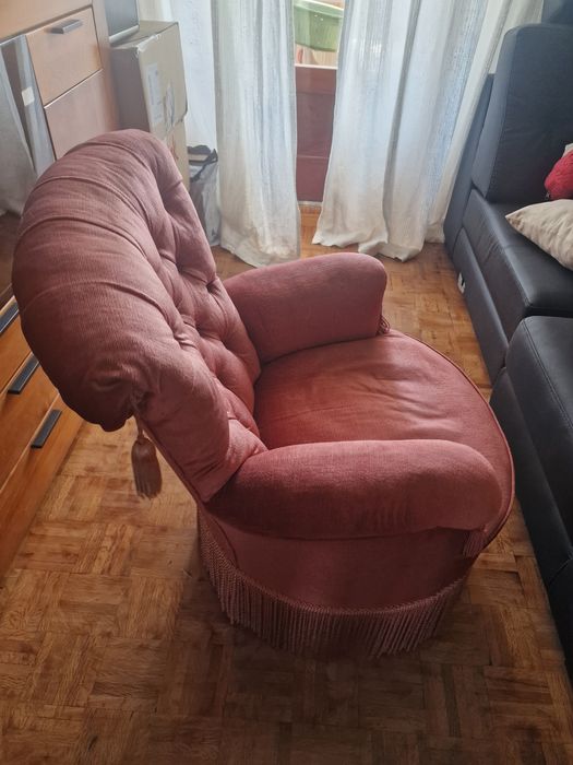 Vendo poltrona de veludo