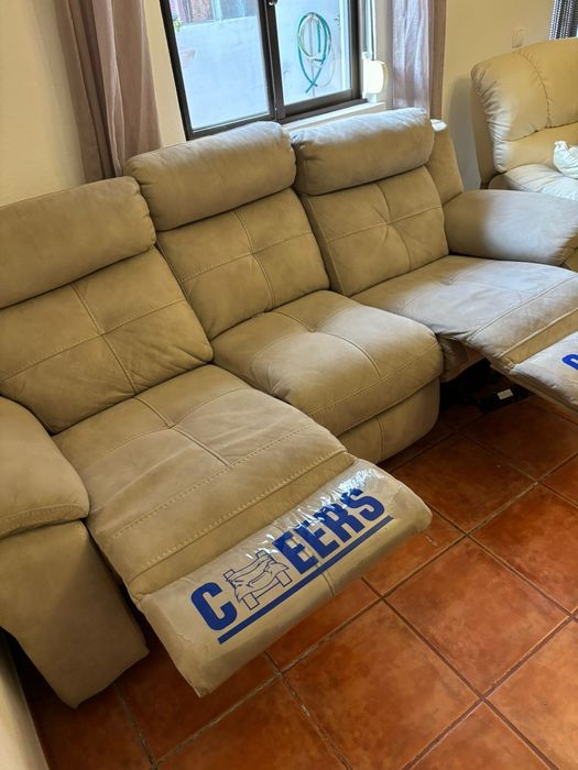 Sofa chese 3 lugares