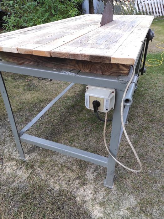 krajzega  piła 230V 2.2 kW