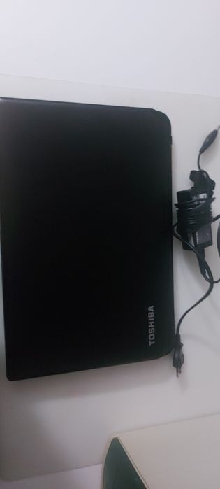 Vendo portátil toshiba