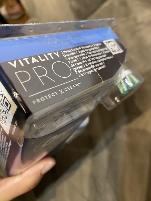 Escova eletrica Oral-B nova