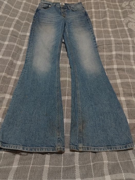 Джинси кльош розмір М 27