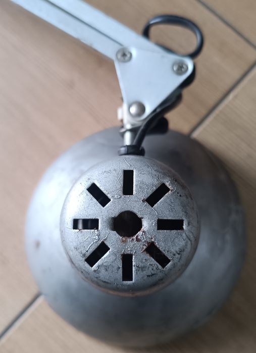 Lampa biurkowa kreślarska