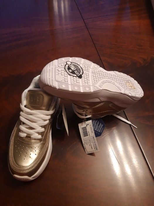 tenis   DC  senhora novos  n 37