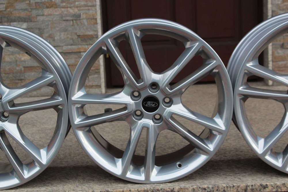 FORD Mondeo Mk4 Mk5 Focus Mk3 Mk4 STLine Kuga VOLVO 5x108 19'' 8J ET55