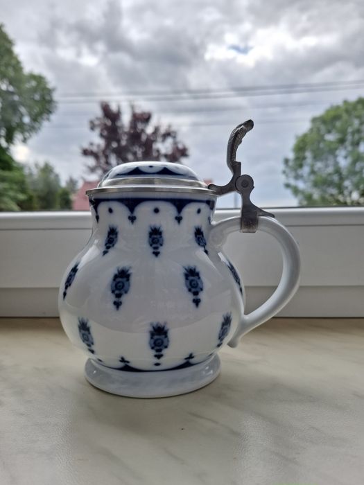 Sygnowany porcelanowy kufel do piwa
