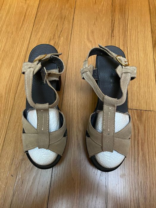 Sandálias plataforma, da Max, tamanho 39