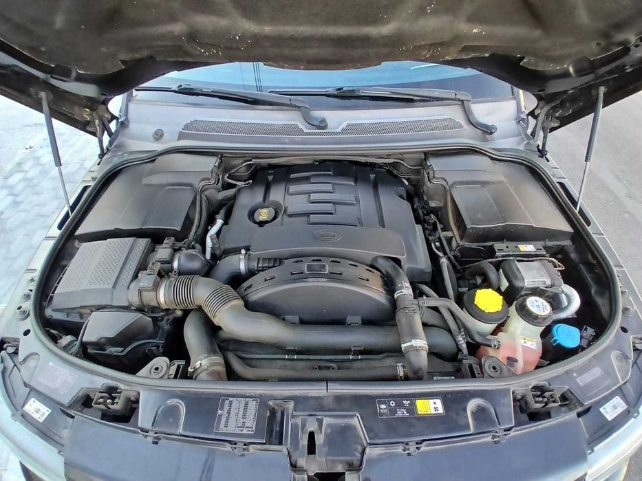 Land Rover Range Rover Sport 3.0 TDV6 HSE