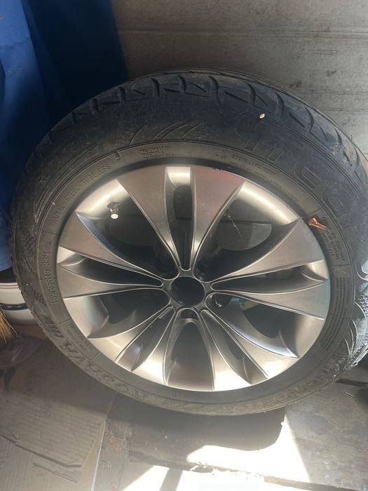 Продам диск з шиною на запаску розмір 185/65 R 15