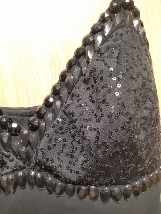 Платье нарядное.Сарафан чёрный. Дёшево!