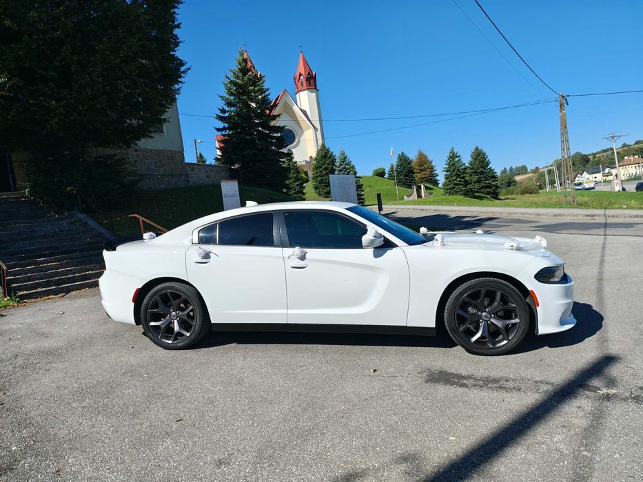 Do ślubu Dodge charger