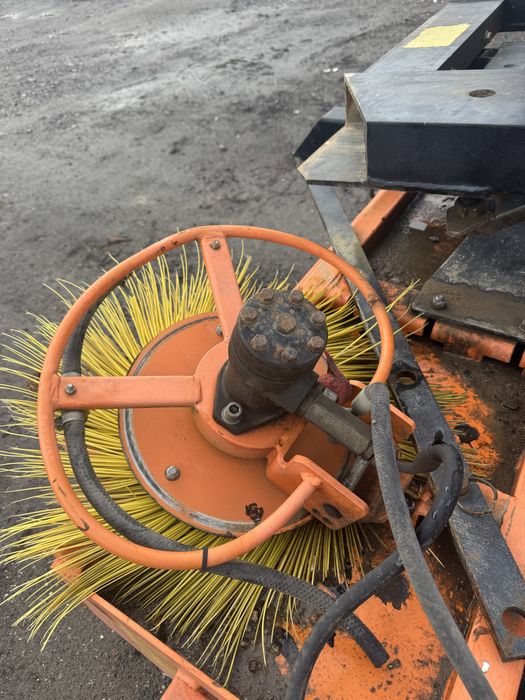 Zamiatarka pronar zm-2000 widlak,koparka,ładowarka