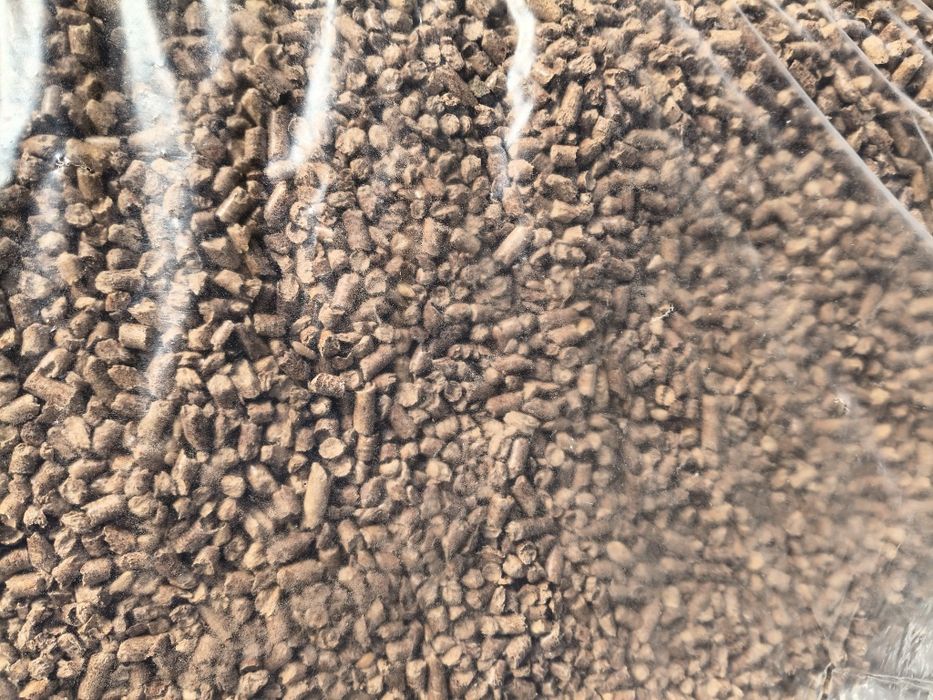 Pellet drzewny a1