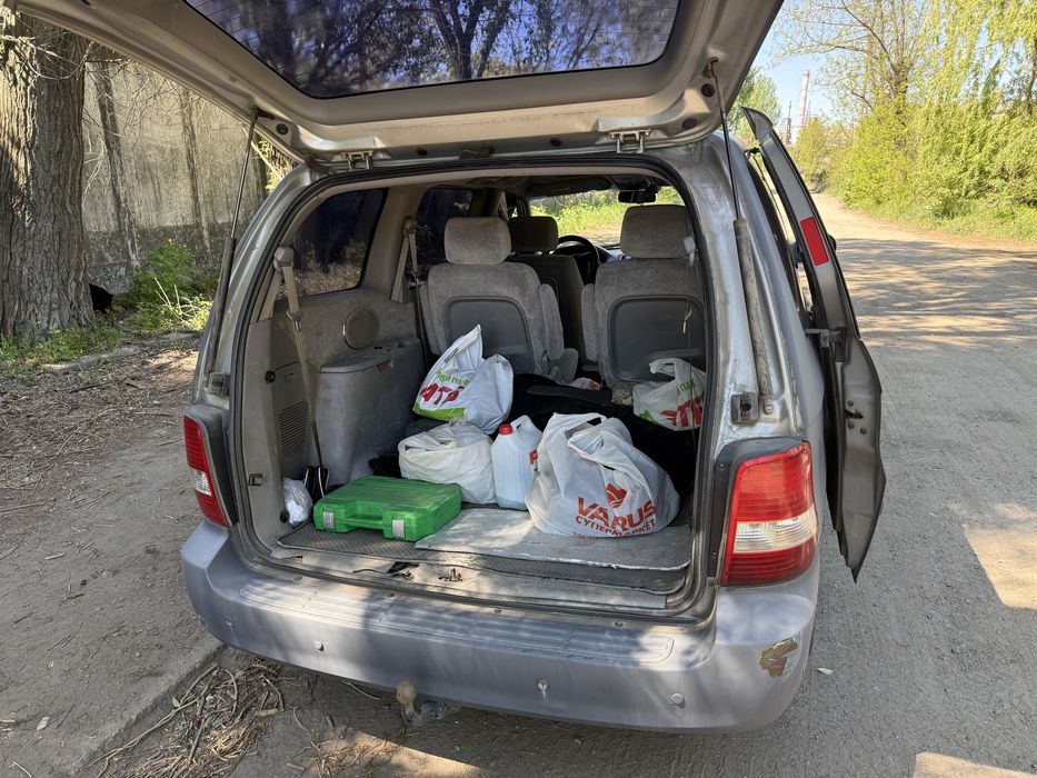 Продам KIA Carnival 2.9 crdi