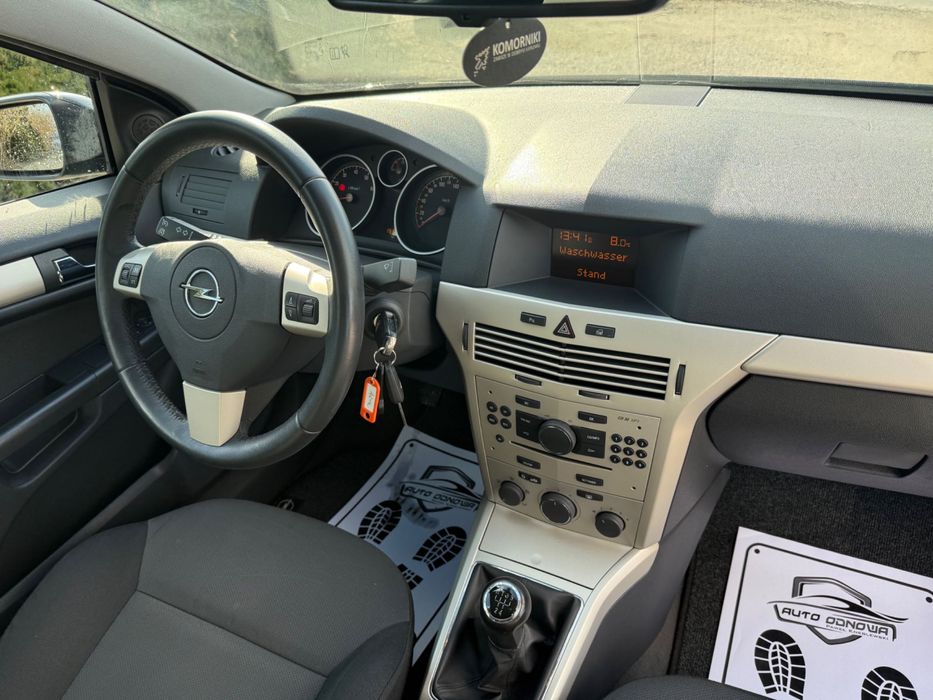 OPEL ASTRA GTC z 2008 W Idealnym Stanie Klima Alu Czujniki Zadbany