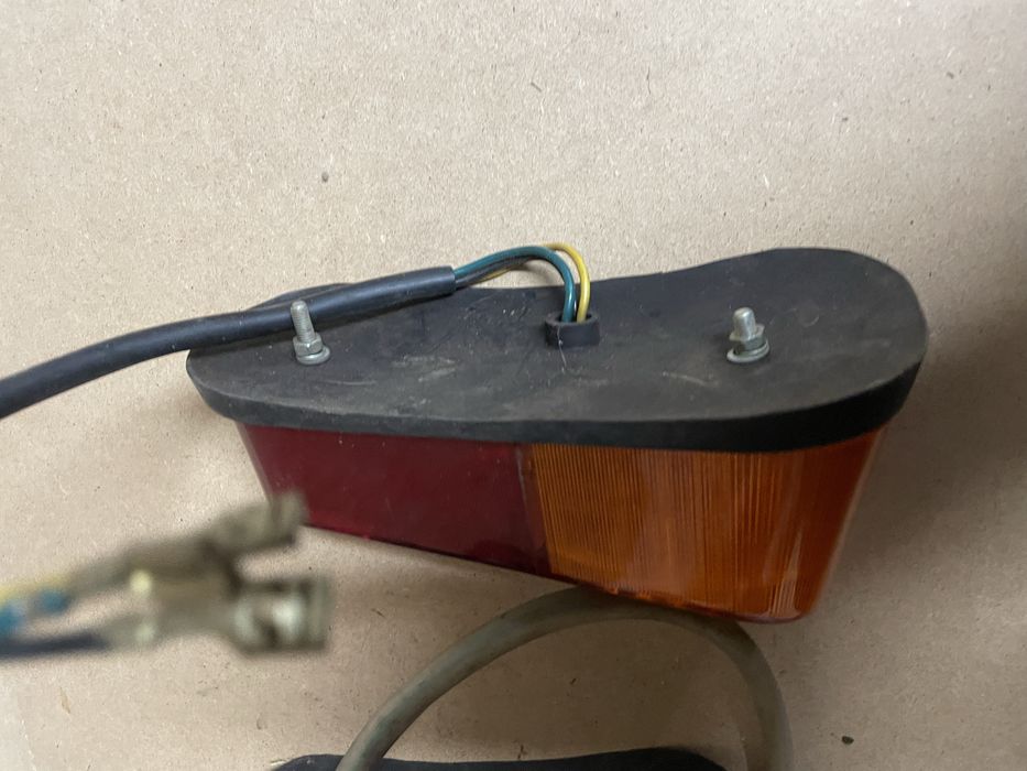 Lampy tyl Syrena Warszawa nowe!