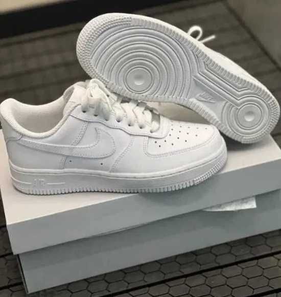 Nike_ Air Force 1 Low '07 białe R.44