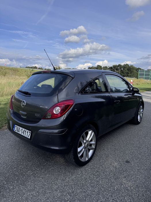 Opel Corsa D 1.2 b/g