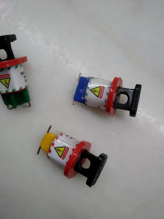 Kit de bloqueio para disjuntores