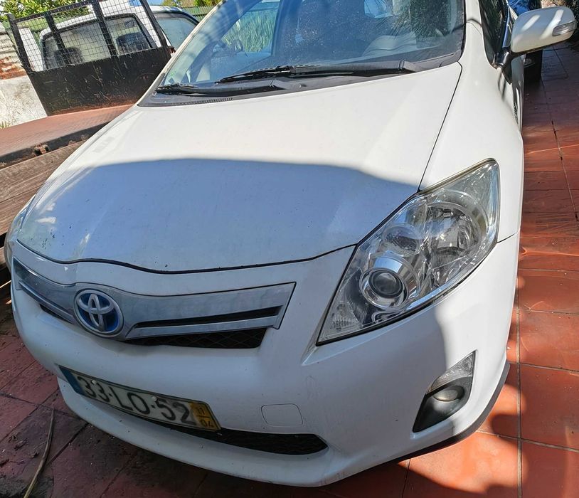 Toyota Auris 1.8 Hibrido GPL cx. auto 2011 foto 3