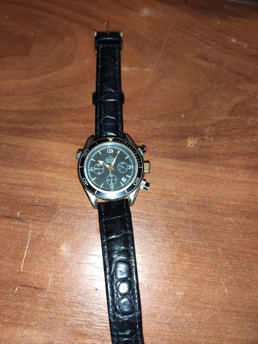 Продам часы omega