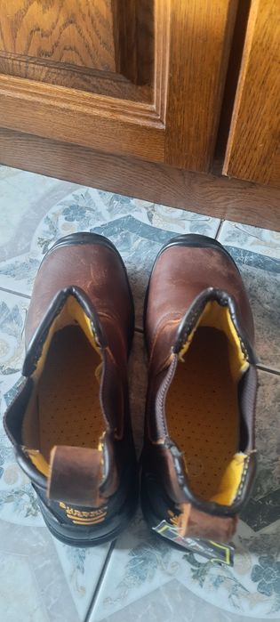 Продам рабочие ботинки 38р