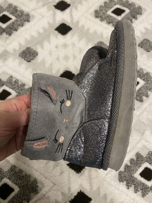 Угги для дівчинки