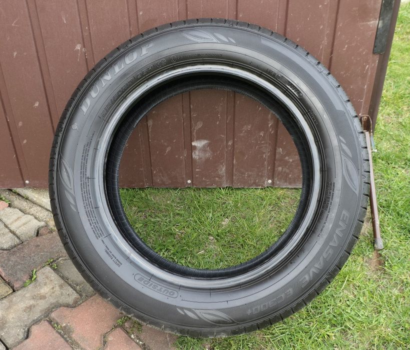 Opony Dunlop 215/60 R17 96H z 2022 roku