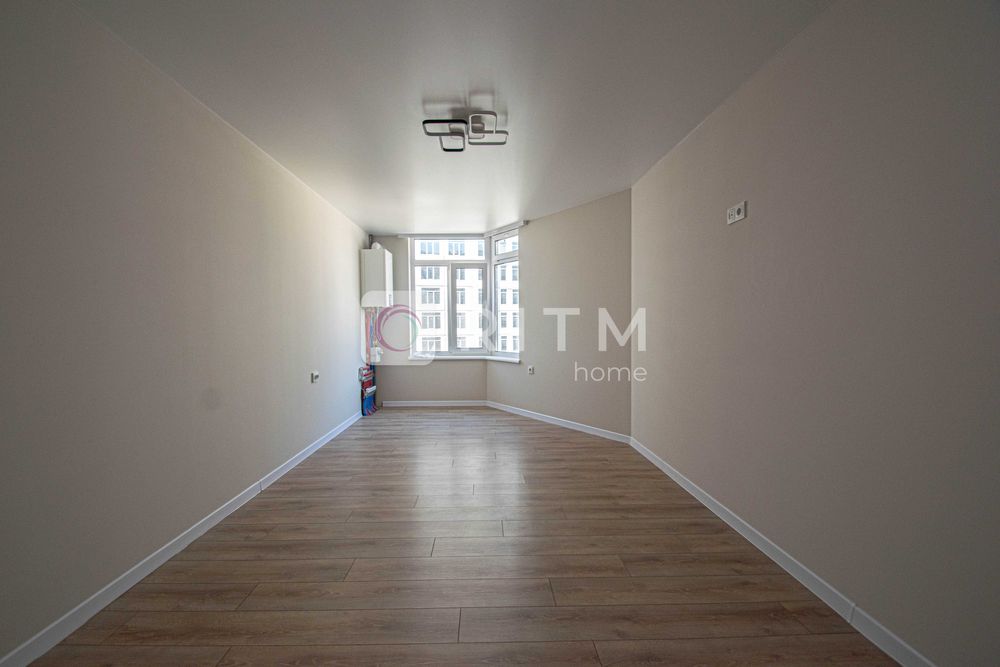 Продається 2-кімнатна квартира по вул. Смакули