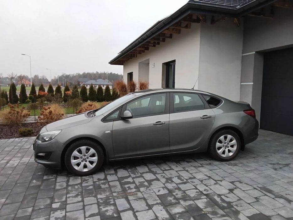 Opel Astra ECAM1.6  z instalacja LPG GAZ