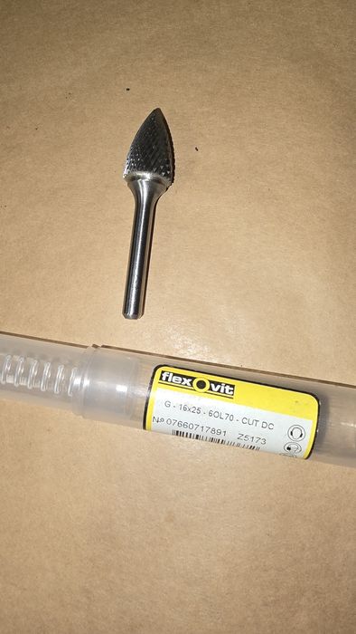 Conjunto 12 fresas de tungsténio - 10 novas / 2 usadas