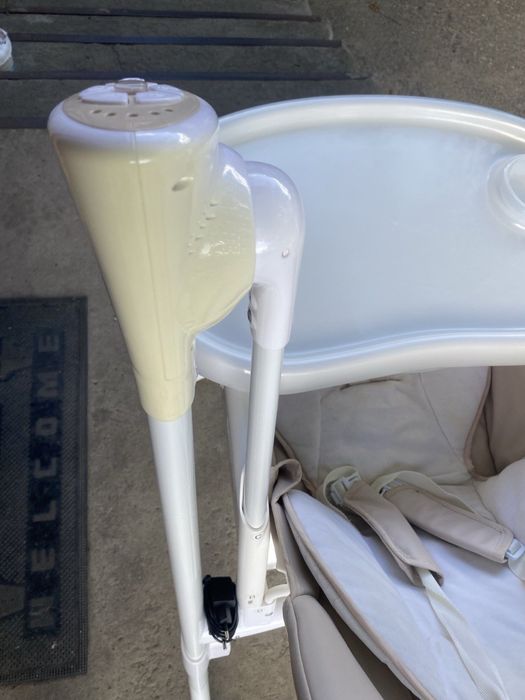 Стільчик для годування (качалка Carrello Triumph Cream Beige