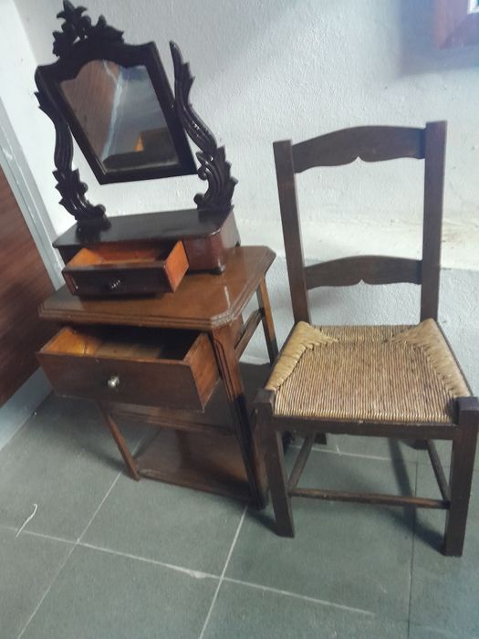 3 peças de mobilia antigas
