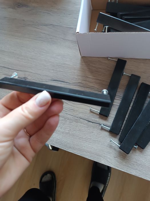 Uchwyty meblowe 129mm czarne