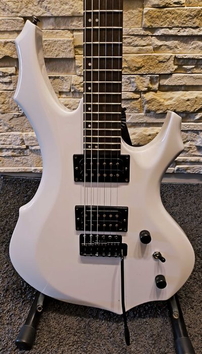 Gitara elektryczna Grass Roots by ESP Forest FRG gotowa do gry + pokrowiec, świetna dla początkujących