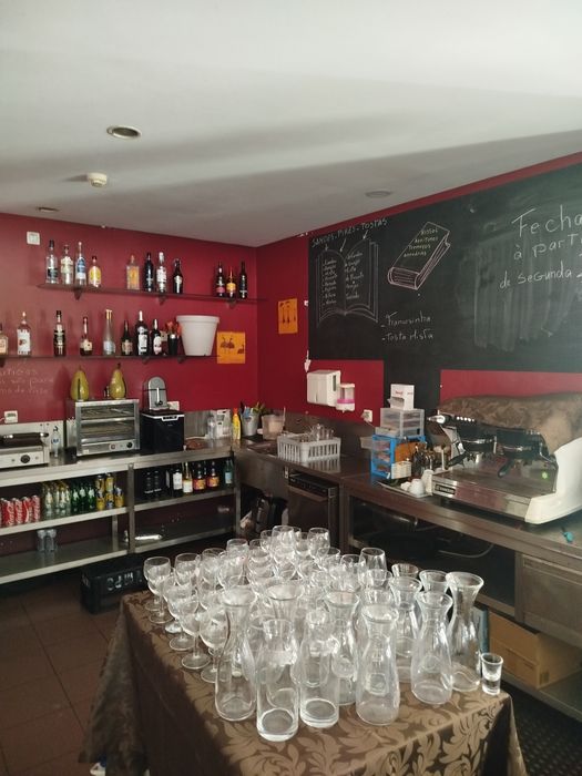 Arrenda-se Espaço Comercial Sandim Variante 222 em direção Barragem Crestuma - Preparado Restaurante / Bar