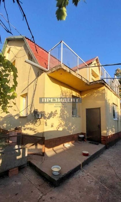 (3-50) Отличный крепкий дом в пригороде