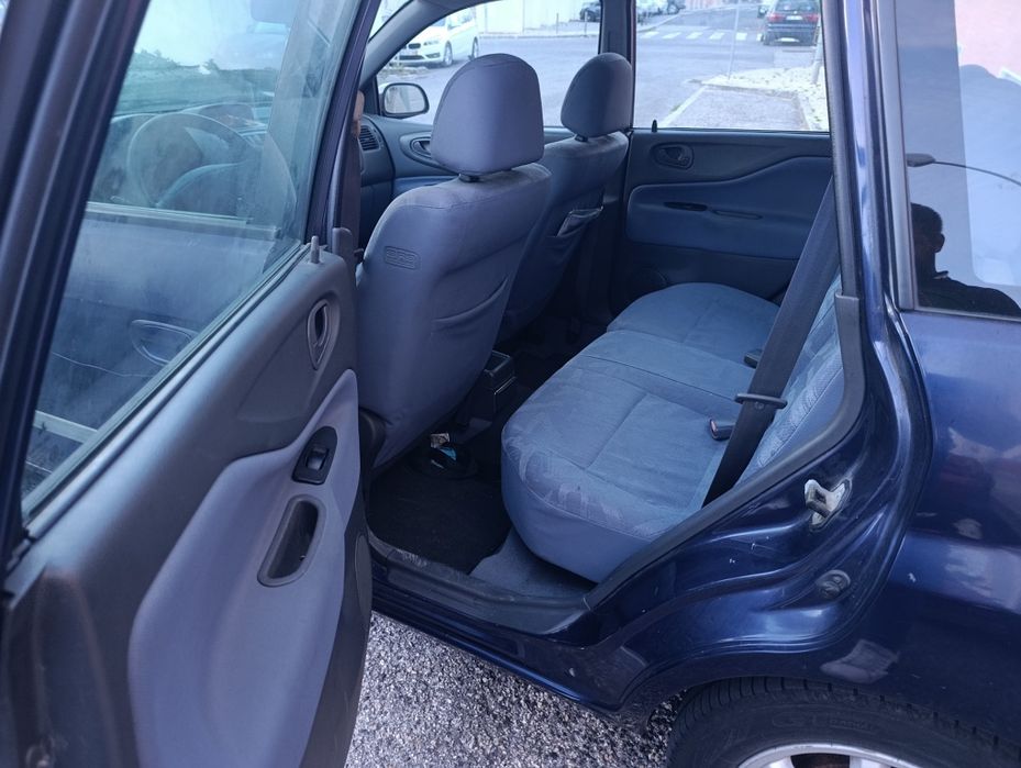 Vendo Mitsubishi space star 1.3 ano 2000 APENAS 160 000 KMS!!