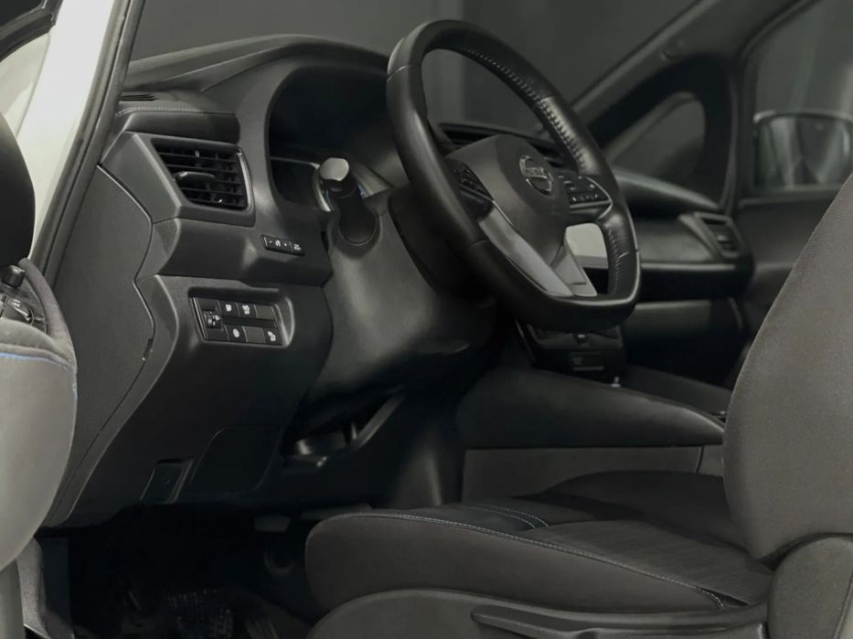 Nissan Leaf64846405108611121