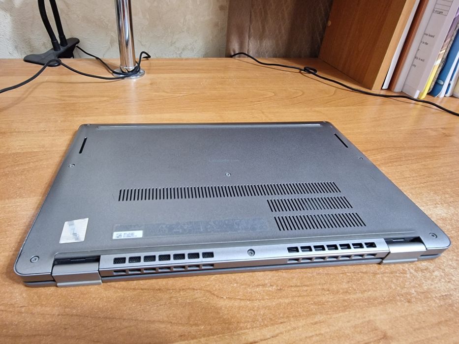 Ультрабук Dell 5320, I7 1185 G7, IRIS XE, 16GB DDR4, NVME 512GB, Touch