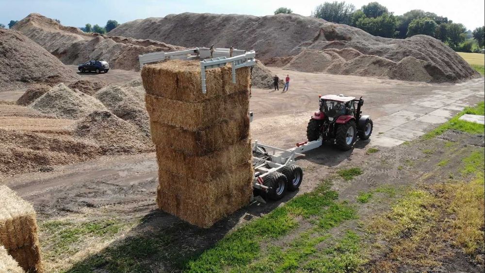 Тюковоз самопогрузчик. Прицеп для прямоугольный тюков. Кобзаренко