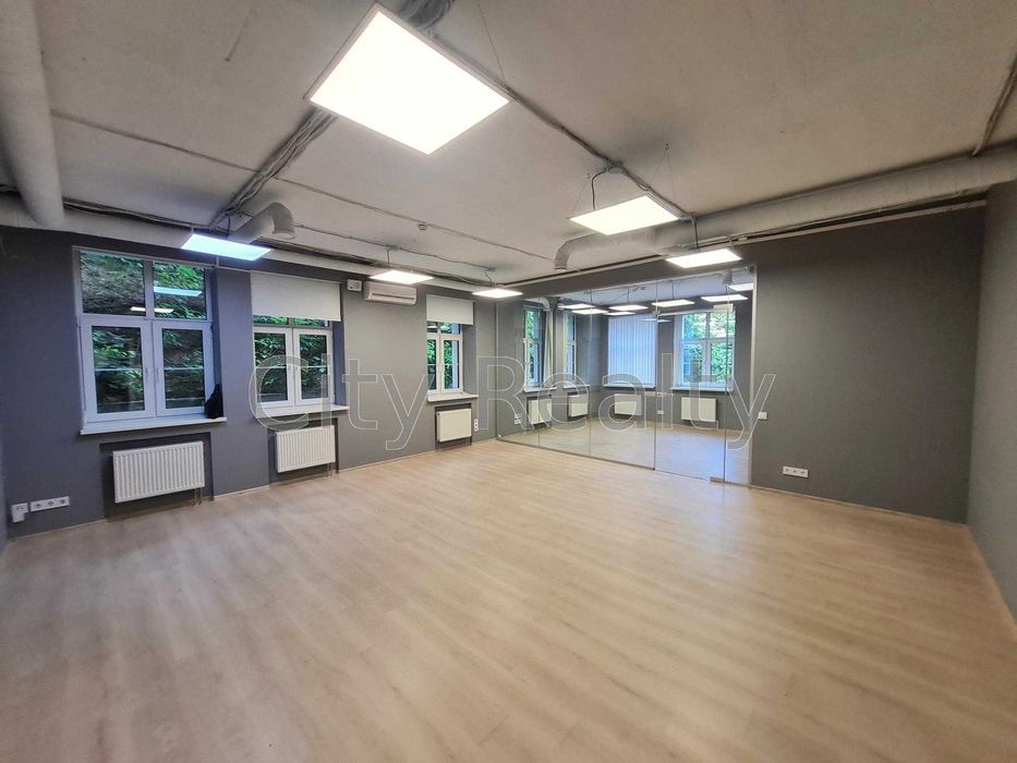 Офіс 64 м.кв. БЦ V45 Воздвиженська 45-49 Поділ Генератор Без%