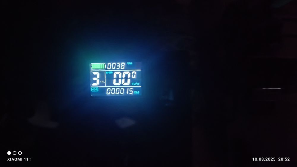 Продам самокат audi