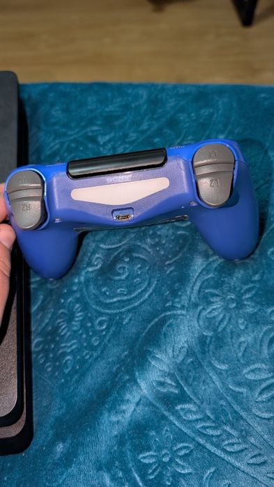 Playstation 4 Slim 1TB