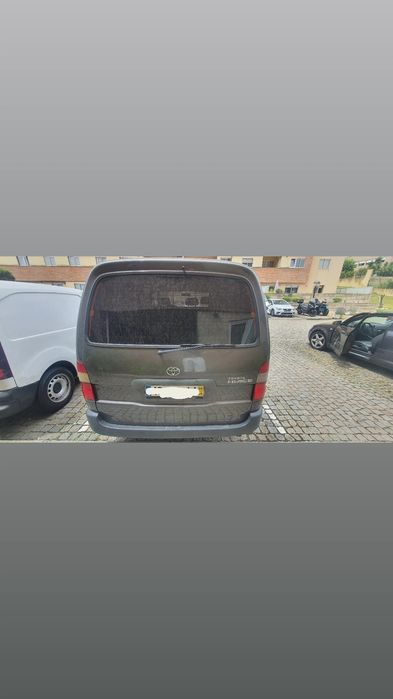 Toyota Hiace 2400