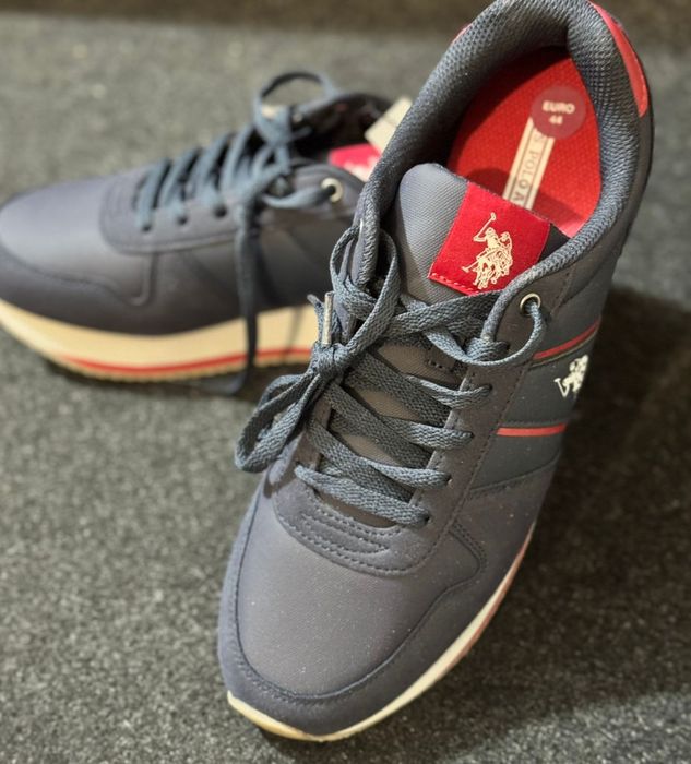 Чоловіче взуття .