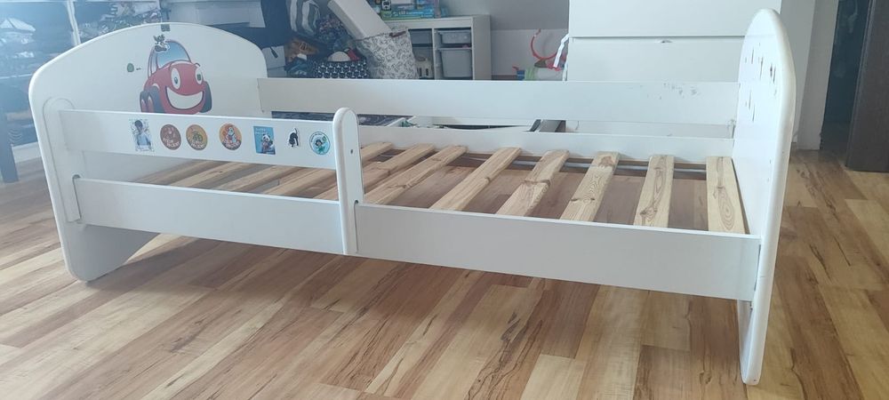 Łóżko łóżeczko dla dziecka dla chłopca z samochodem